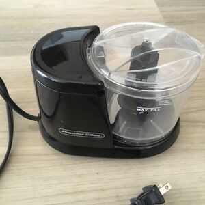 Electric veggie chopper cutter